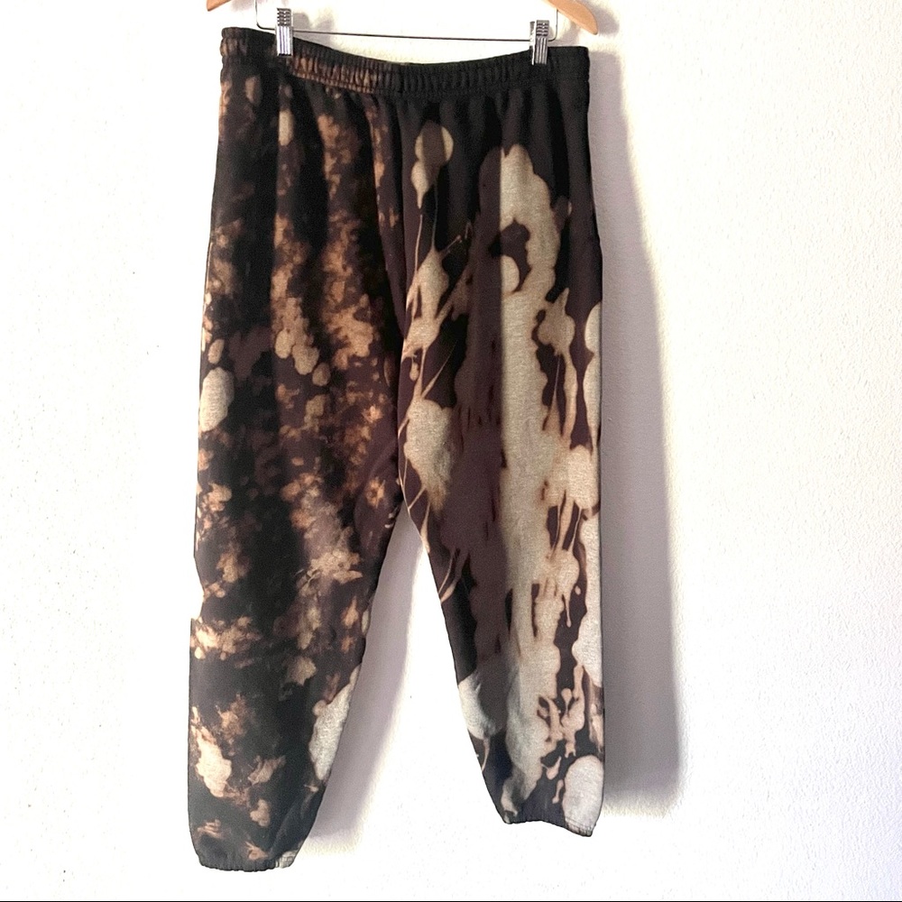 Athletic Works Tie-Dye Sweats (XL/XG 40-42)